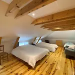 Maison Lilas Rose 300m² 12 P Le Mas-de-Tence