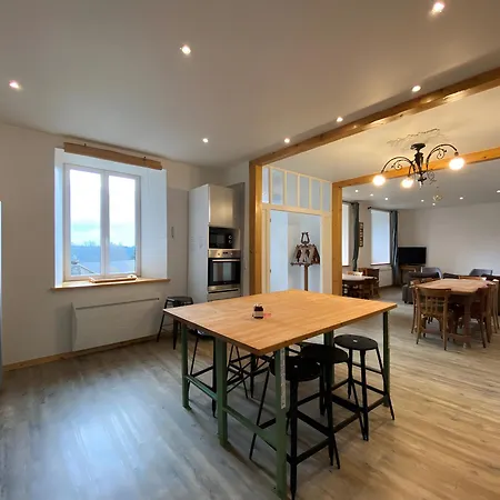 Maison Lilas Rose 300m² 12 P * Le Mas-de-Tence