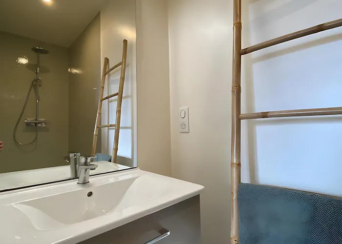 Maison Lilas Rose 300m² 12 P