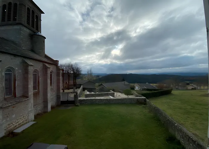 Holiday home Maison Lilas Rose 300m² 12 P Le Mas-de-Tence